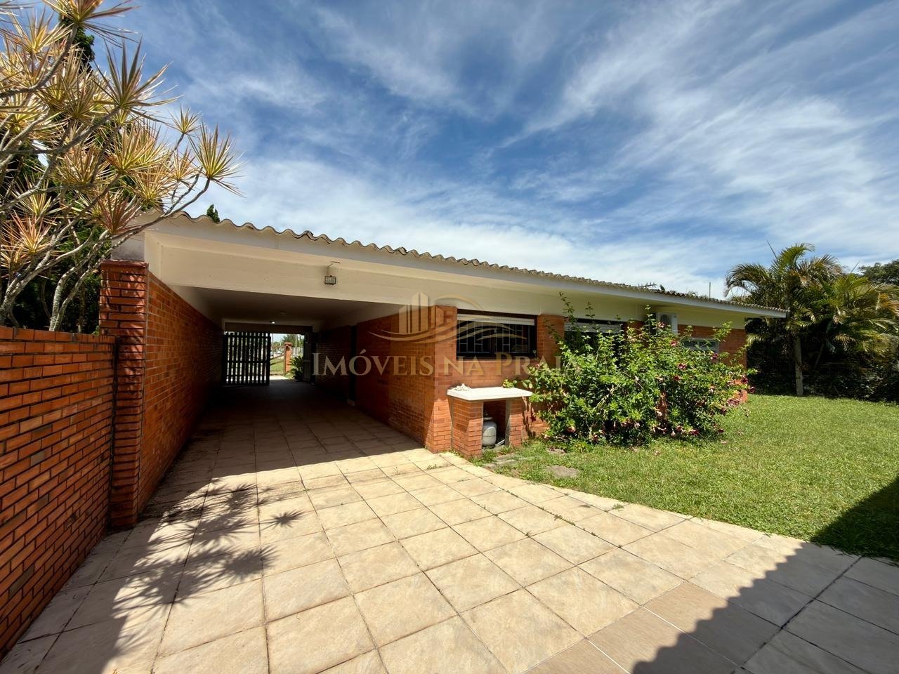 Casa 4 dormitórios no bairro Atlântida