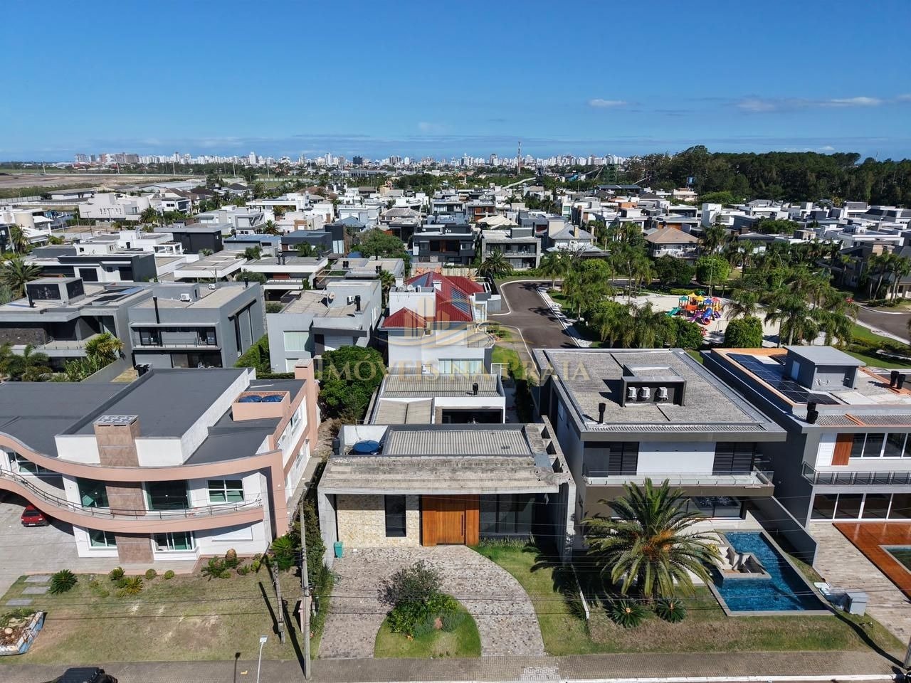 Casa em Condomínio 4 dormitórios no bairro Velas da Marina