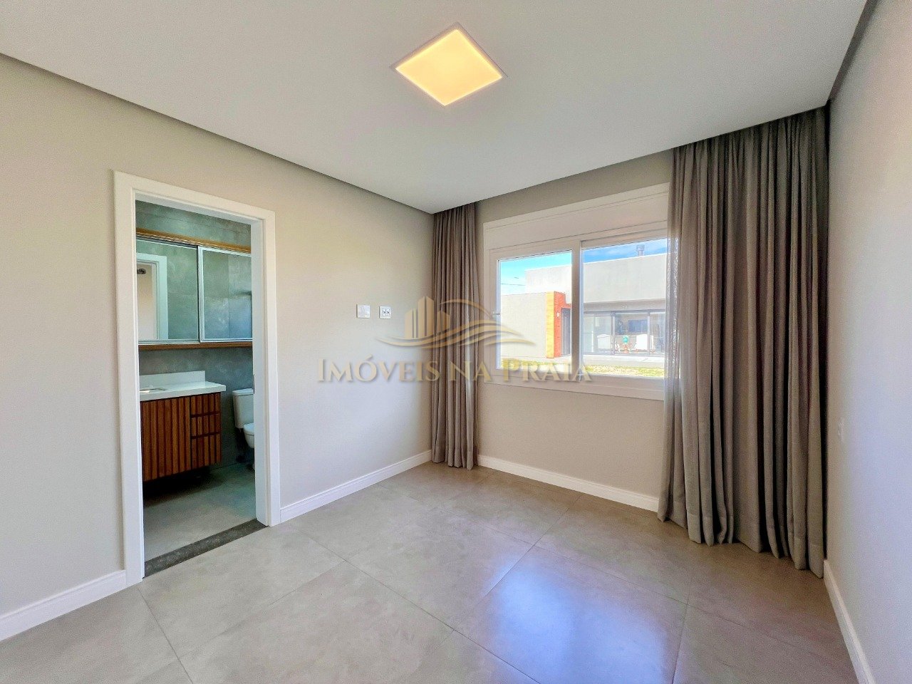 Foto 11 — Casa em Condomínio 4 Dormitório(s) Bairro Riviera