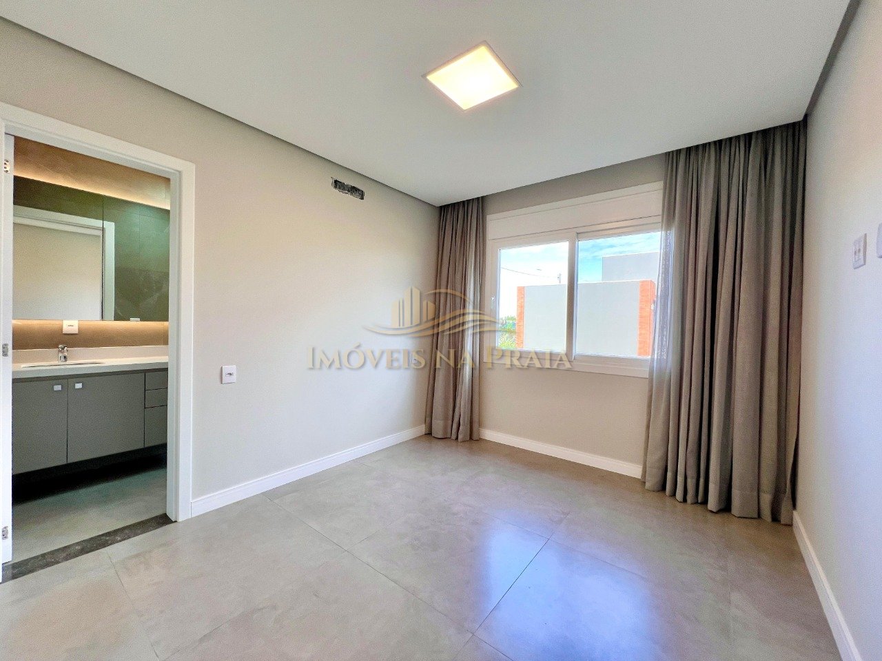 Foto 14 — Casa em Condomínio 4 Dormitório(s) Bairro Riviera