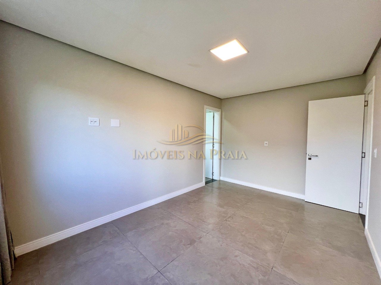 Foto 8 — Casa em Condomínio 4 Dormitório(s) Bairro Riviera