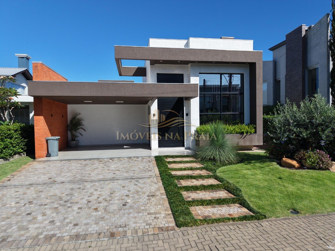 Casa em Condomínio 4 Dormitório(s) Bairro Velas da