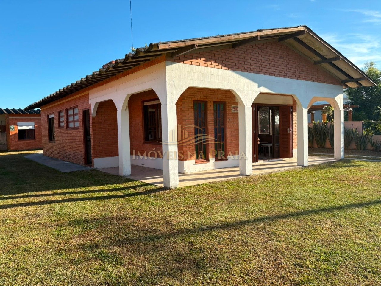 Foto 2 — Casa com 3 dormitórios no Centro de Xangri-Lá.