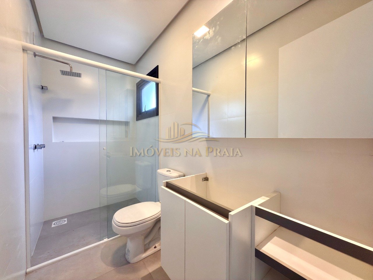 Foto 2 — Casa 4 Dormitório(s) Bairro Rainha do Mar