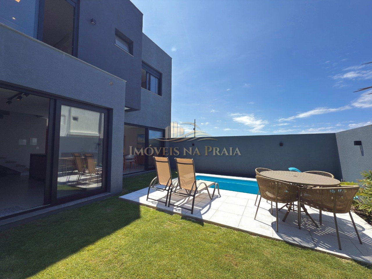 Foto 37 — Casa 4 Dormitório(s) Bairro Rainha do Mar