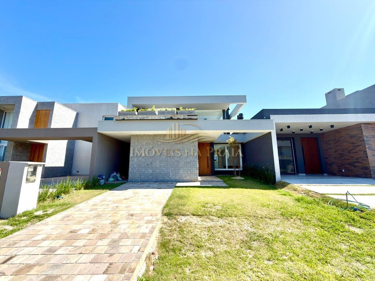 Casa em Condomínio 4 Dormitório(s) Bairro Sunset