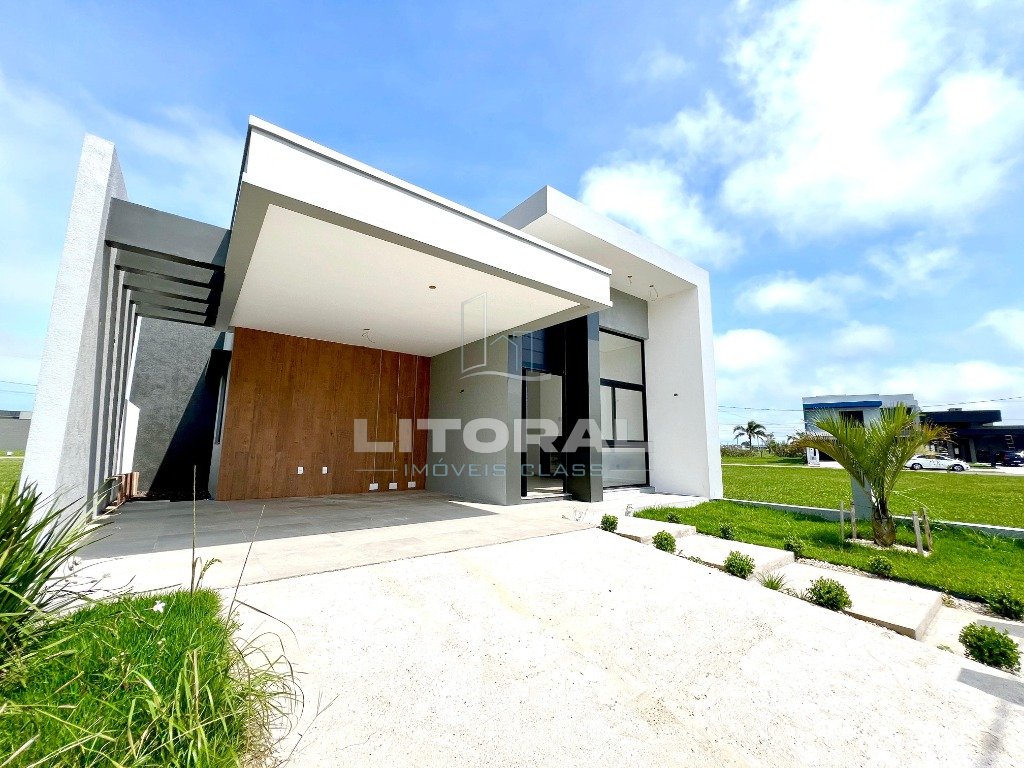 Casa 3 Dormitório(s) Bairro Santorini