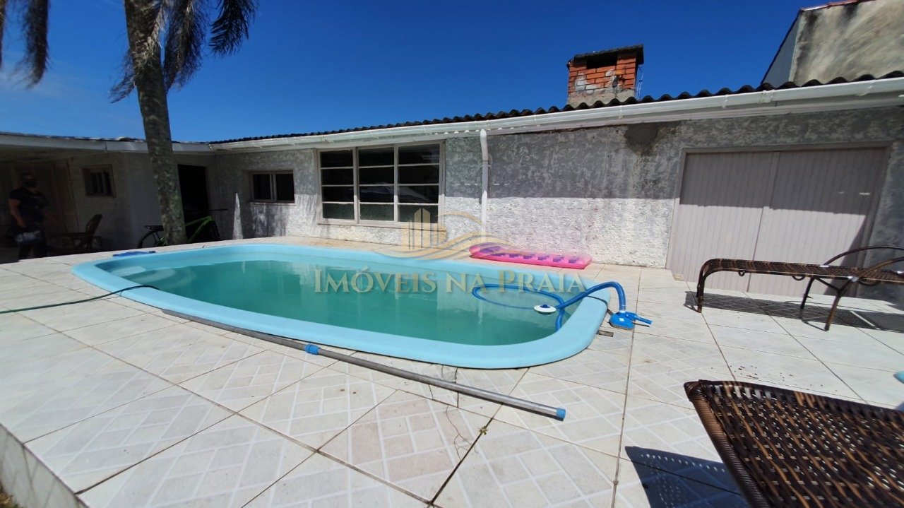 Foto 4 — Casa com 4 dormitórios em Atlântida.