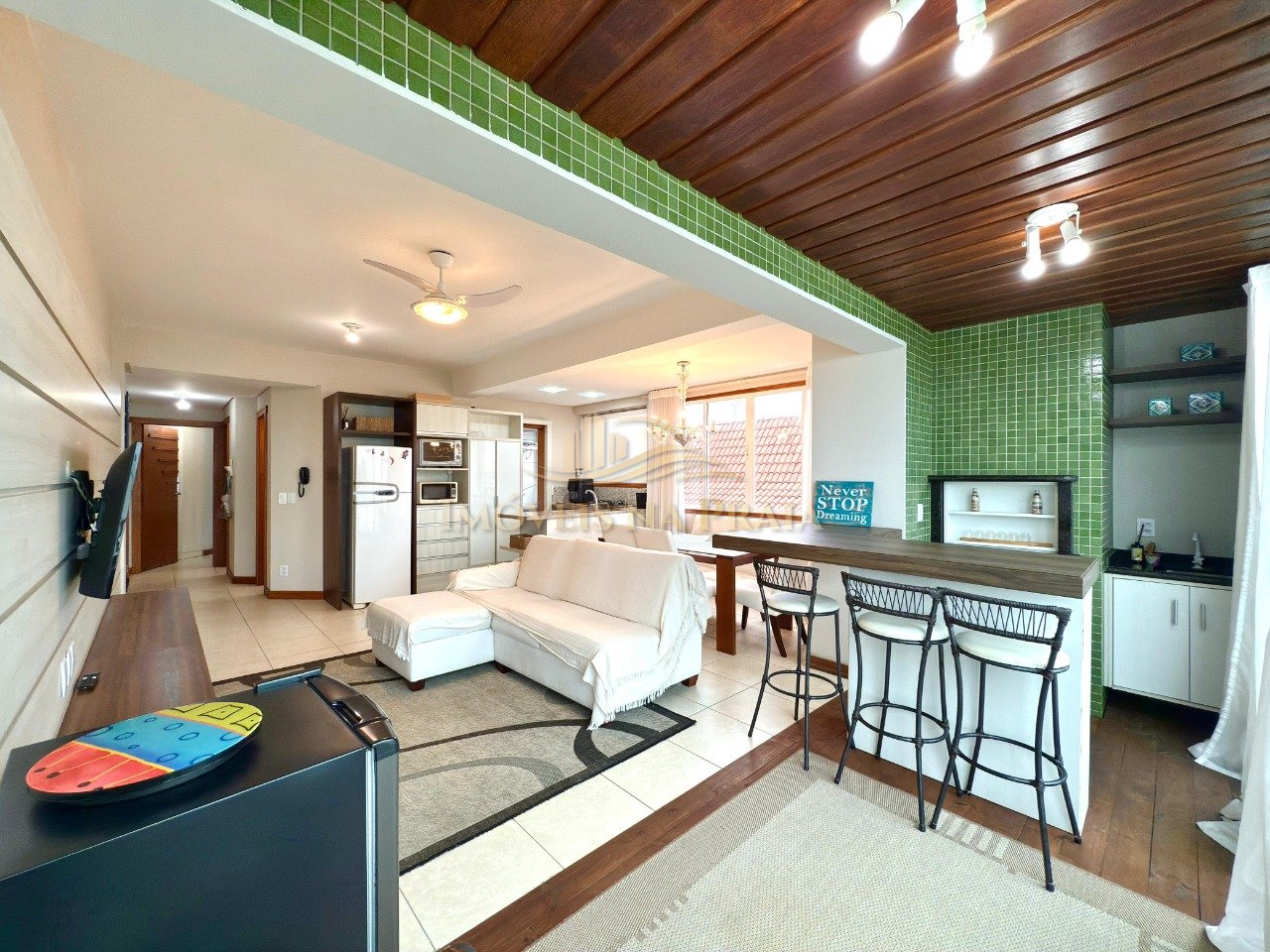 Apartamento 2 dormitórios no bairro Atlântida