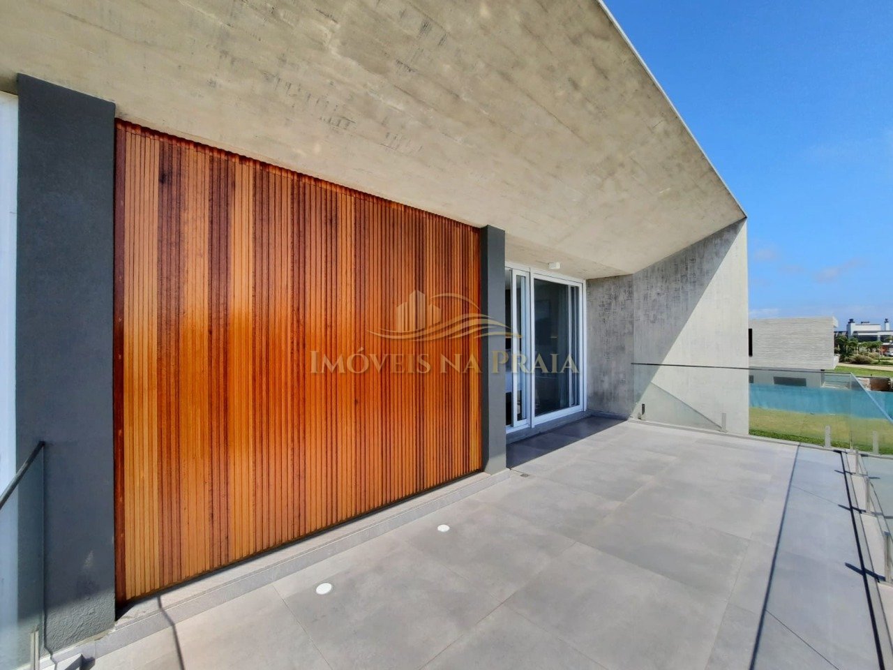 Foto 2 — Casa em Condomínio 5 Dormitório(s) Bairro Sense Xa