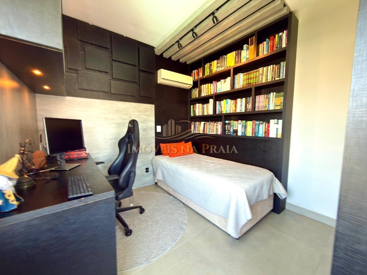 Foto 17 — Sobrado 3 suítes, frente Norte, perto clube.