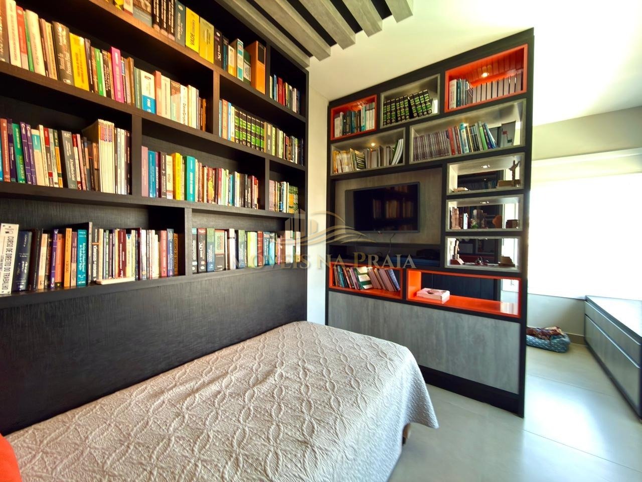 Foto 19 — Sobrado 3 suítes, frente Norte, perto clube.