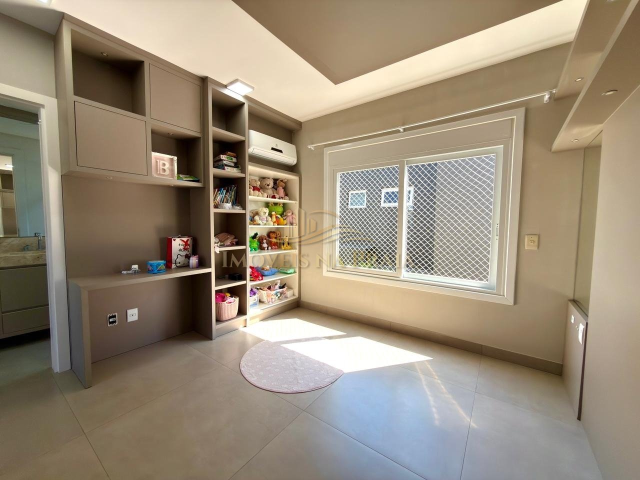 Foto 22 — Sobrado 3 suítes, frente Norte, perto clube.