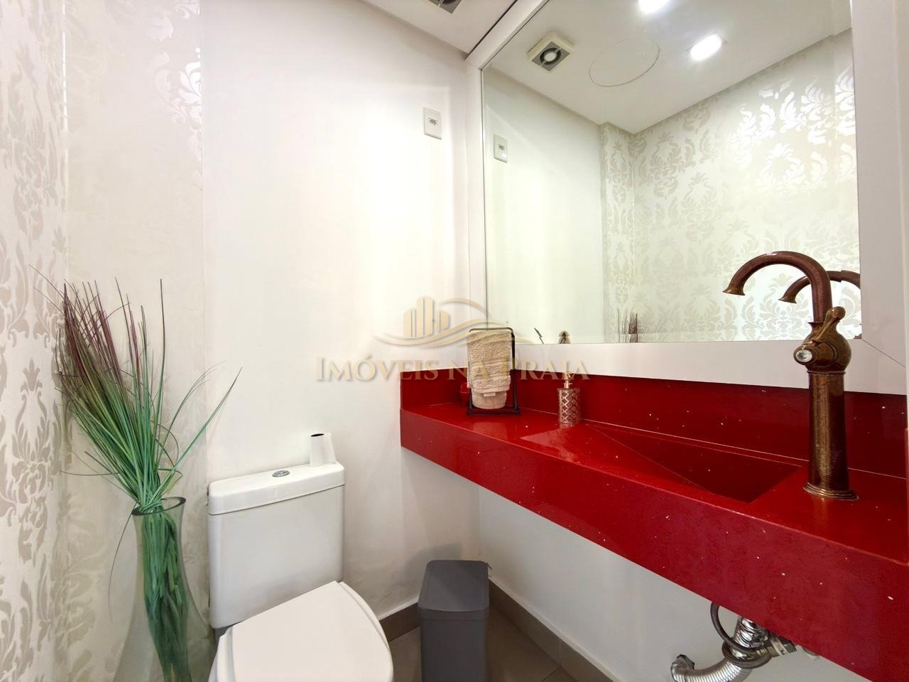 Foto 3 — Sobrado 3 suítes, frente Norte, perto clube.