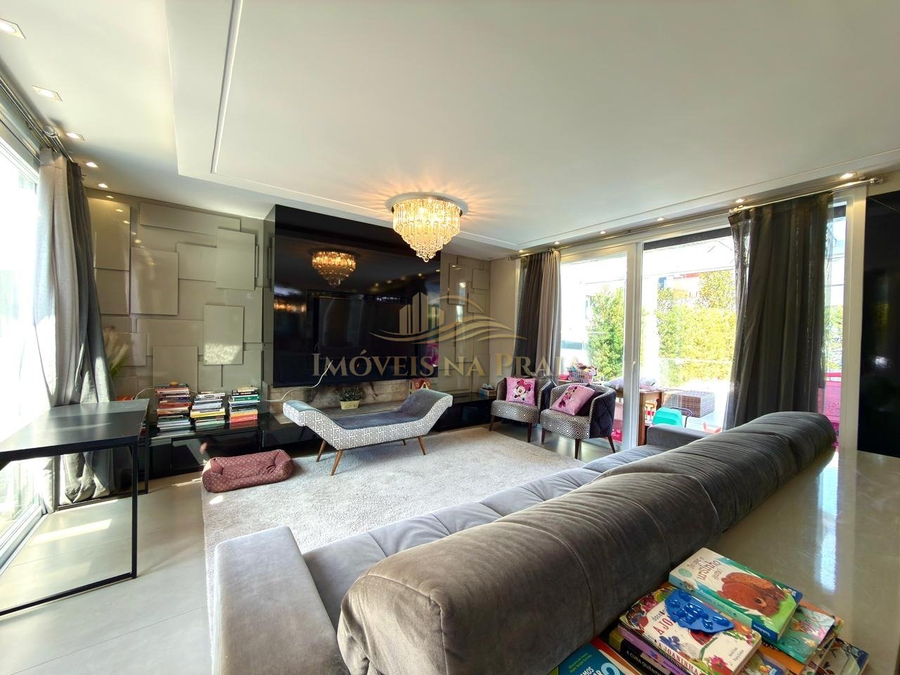 Foto 4 — Sobrado 3 suítes, frente Norte, perto clube.