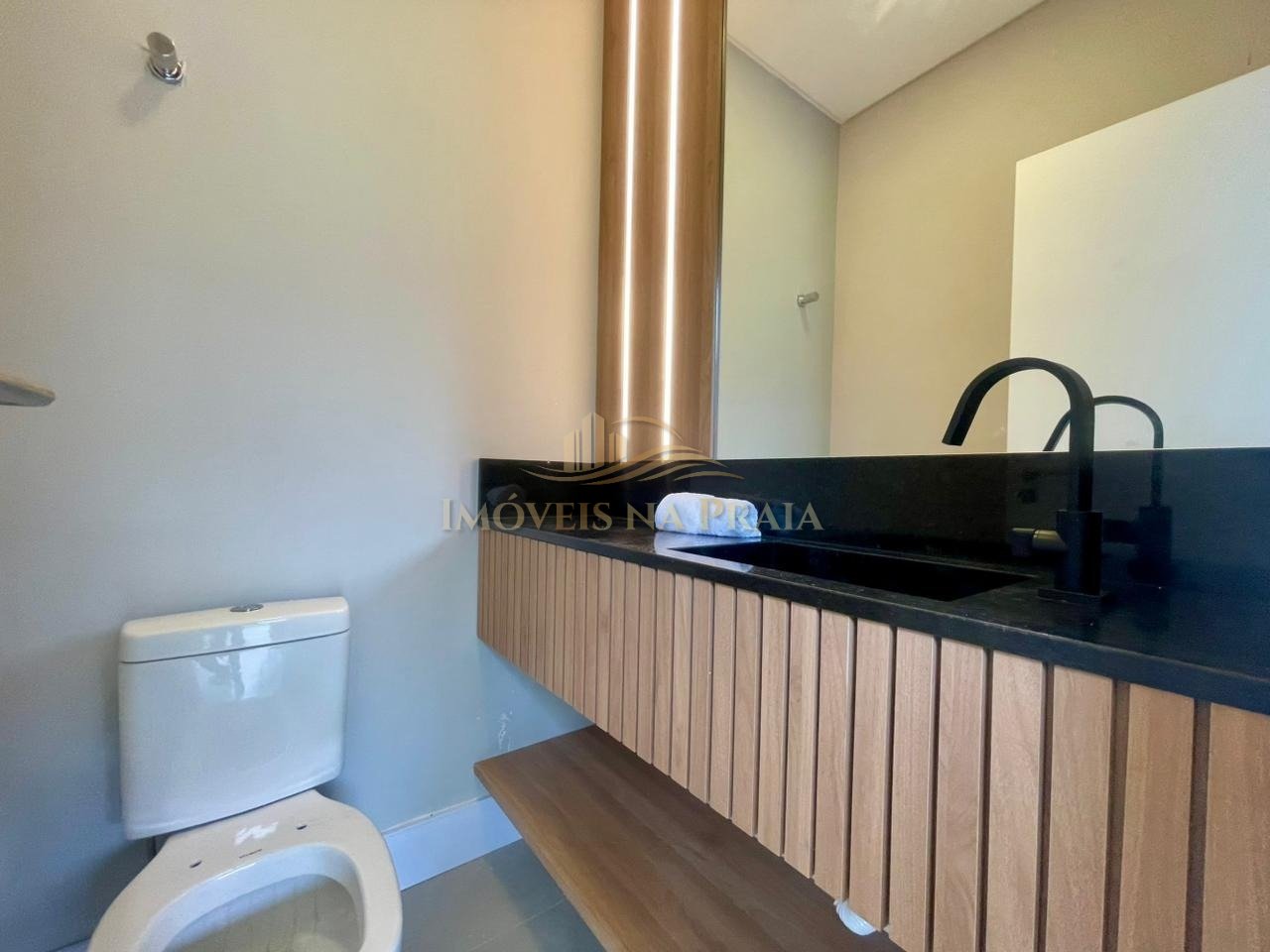 Foto 12 — Casa em Condomínio 4 Dormitório(s) Bairro Sunset