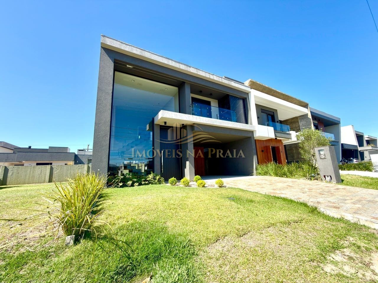 Foto 2 — Casa em Condomínio 4 Dormitório(s) Bairro Sunset