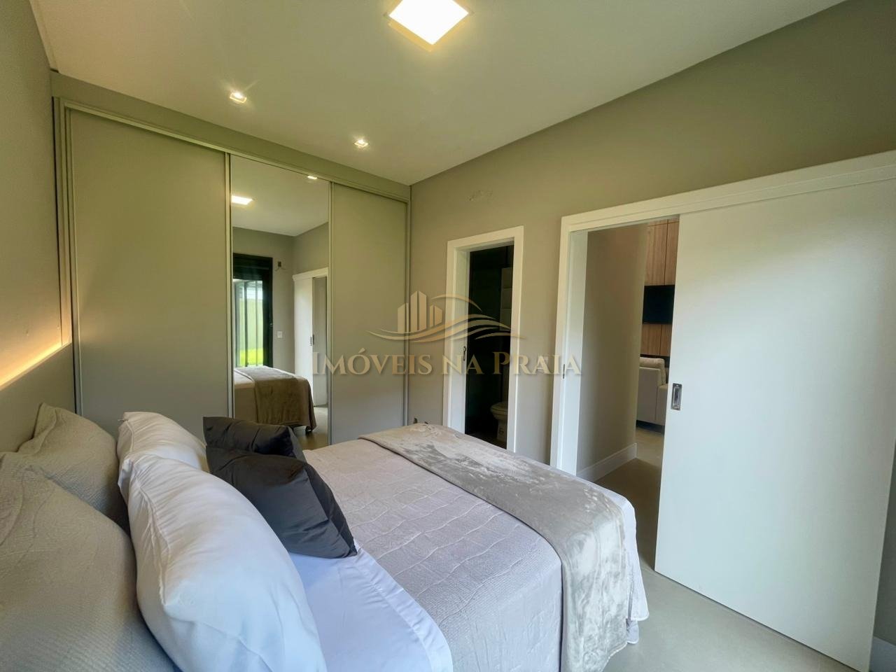 Foto 16 — Casa em Condomínio 4 Dormitório(s) Bairro Sunset