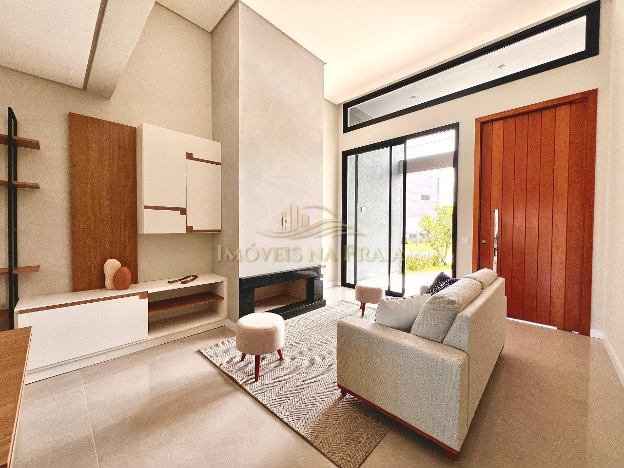 Foto 2 — Casa em Condomínio 4 Dormitório(s) Bairro Sunset