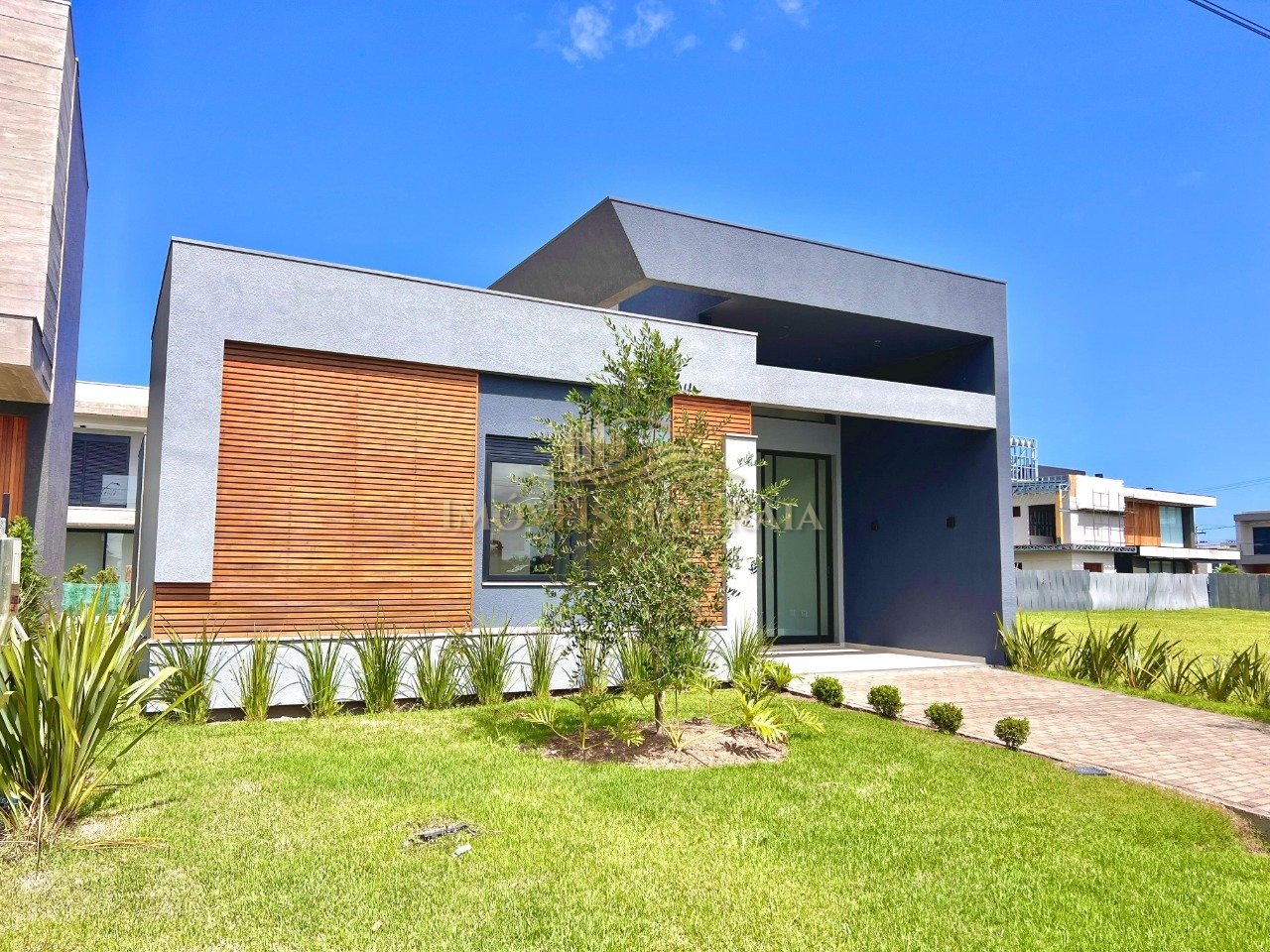 Casa em Condomínio 4 Dormitório(s) Bairro Sunset