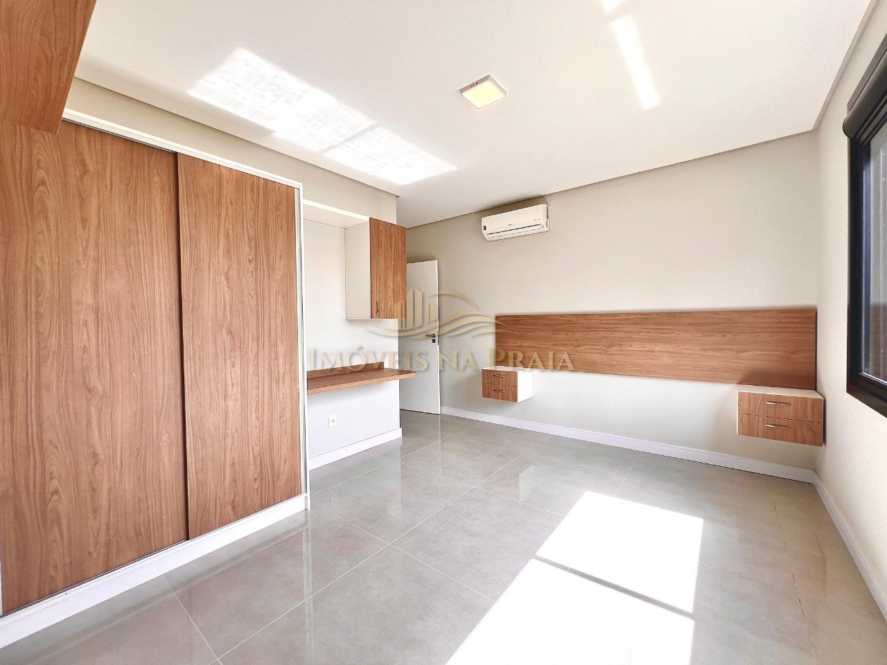 Foto 18 — Casa em Condomínio 4 Dormitório(s) Bairro Sunset