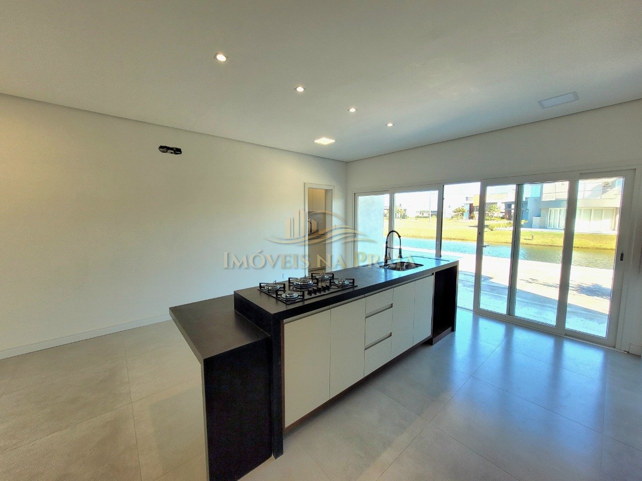 Foto 22 — Casa em Condomínio 4 Dormitório(s) Bairro Riviera