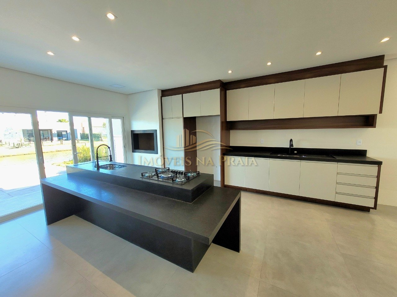 Foto 23 — Casa em Condomínio 4 Dormitório(s) Bairro Riviera