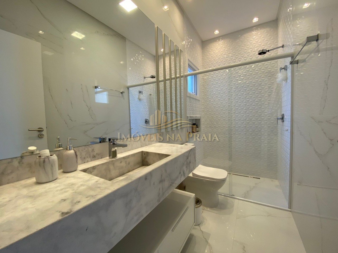 Foto 2 — Casa em Condomínio 4 Dormitório(s) Bairro Blue Xan