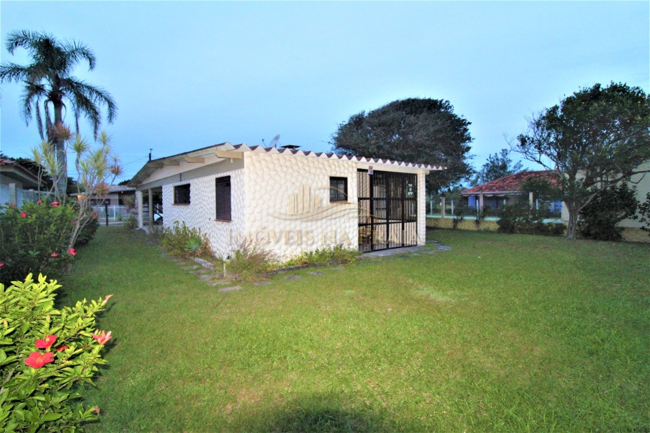 Foto 15 — Casa com 4 dormitórios em Atlântida.