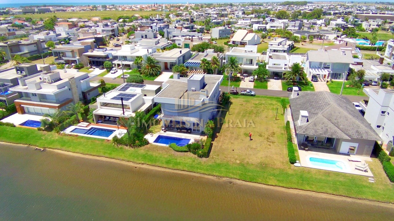 Foto 10 — Casa em Condomínio 4 Dormitório(s) Bairro Enseada