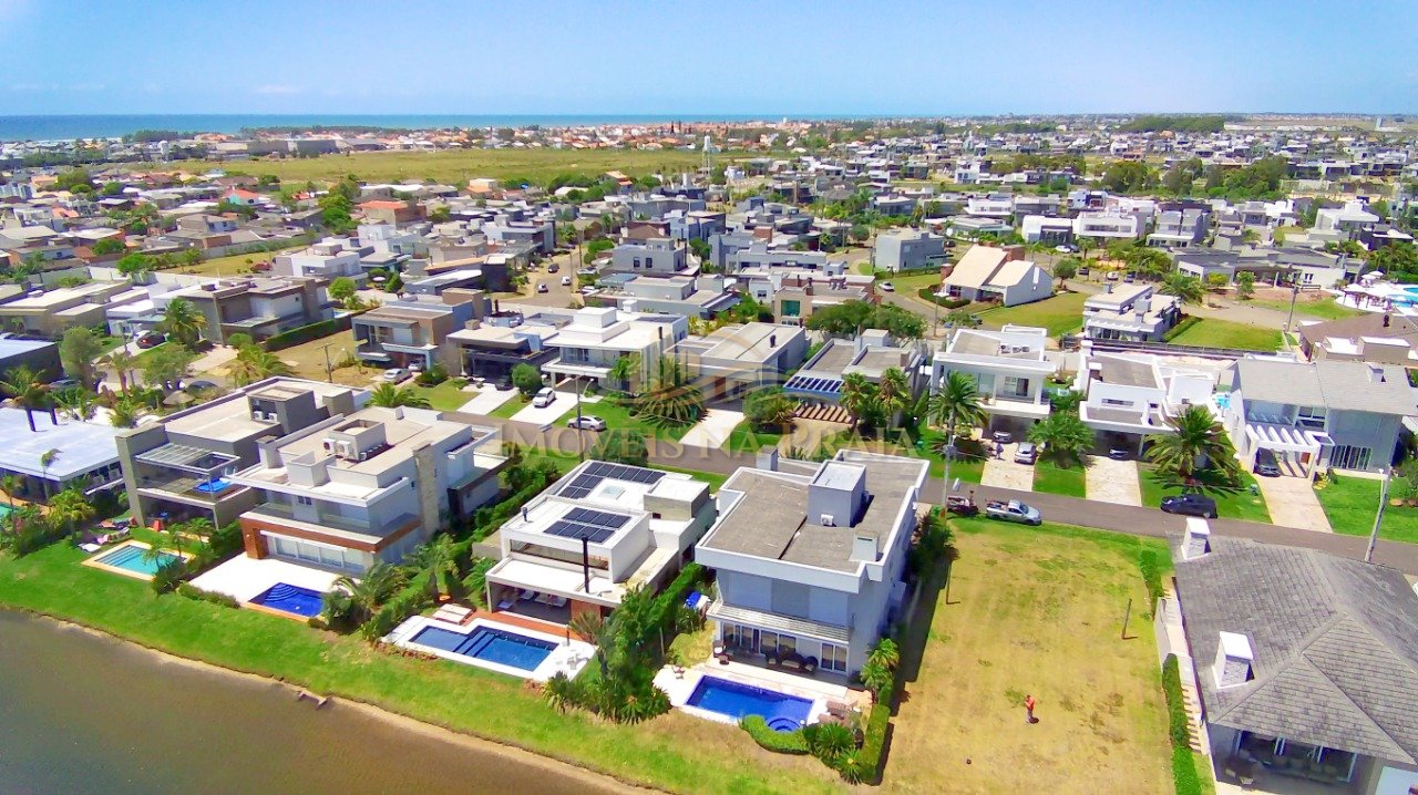 Foto 9 — Casa em Condomínio 4 Dormitório(s) Bairro Enseada