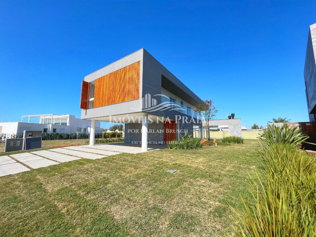 Foto 3 — Casa em Condomínio 4 Dormitório(s) Bairro Celebrat