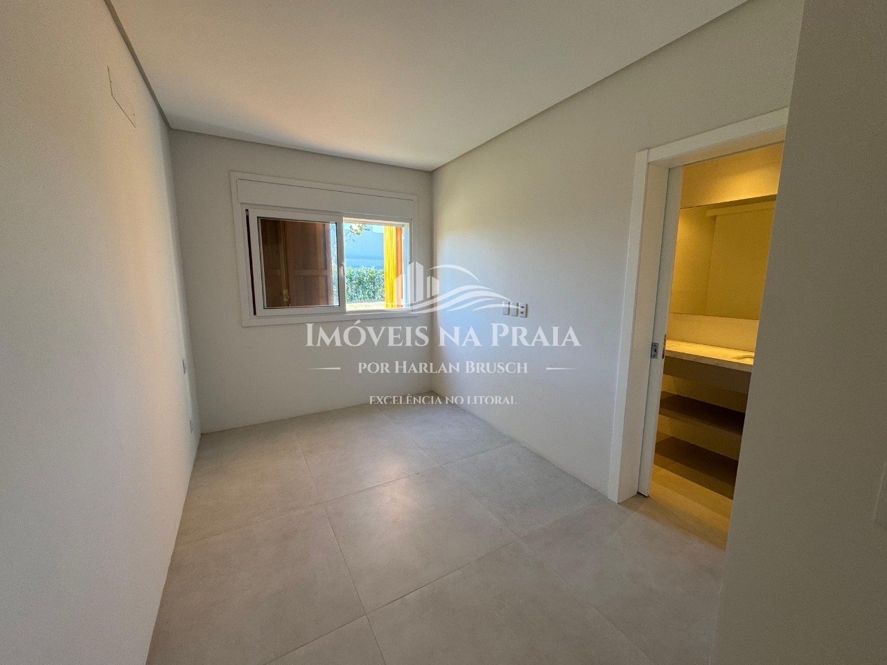 Foto 34 — Casa em Condomínio 4 Dormitório(s) Bairro Celebrat