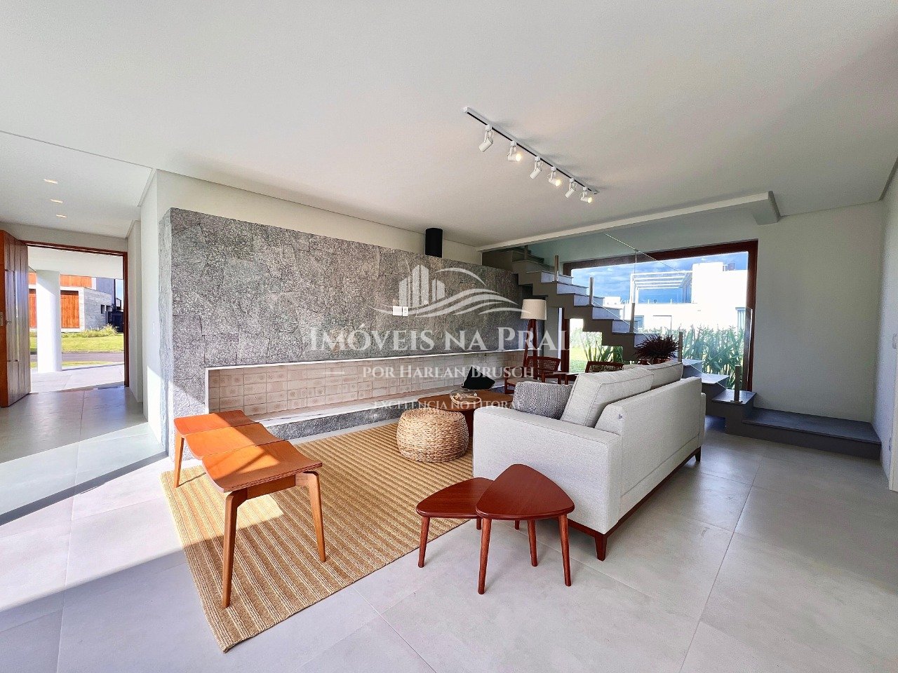 Foto 8 — Casa em Condomínio 4 Dormitório(s) Bairro Celebrat