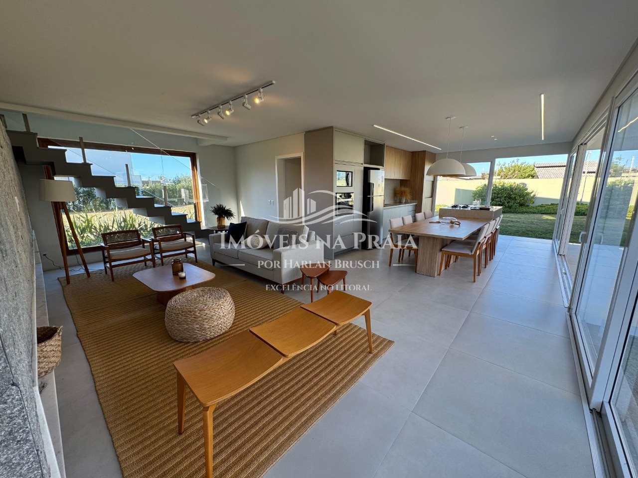 Foto 23 — Casa em Condomínio 4 Dormitório(s) Bairro Celebrat