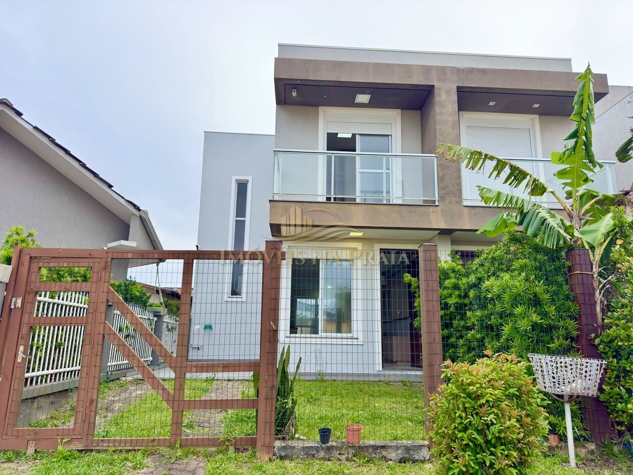 Duplex à venda em Xangri-Lá.