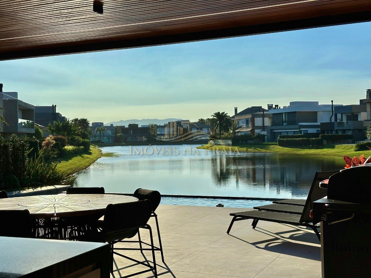 Foto 15 — Casa em Condomínio 6 Dormitório(s) Bairro Enseada