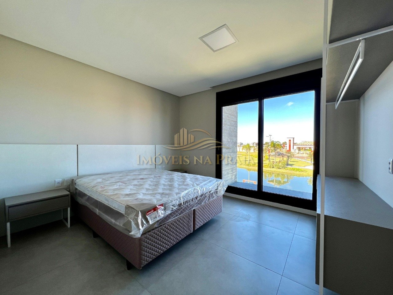 Foto 21 — Casa em Condomínio 4 Dormitório(s) Bairro Riviera