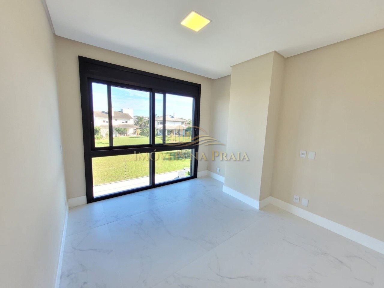 Foto 43 — Casa em Condomínio 4 Dormitório(s) Bairro Sunset