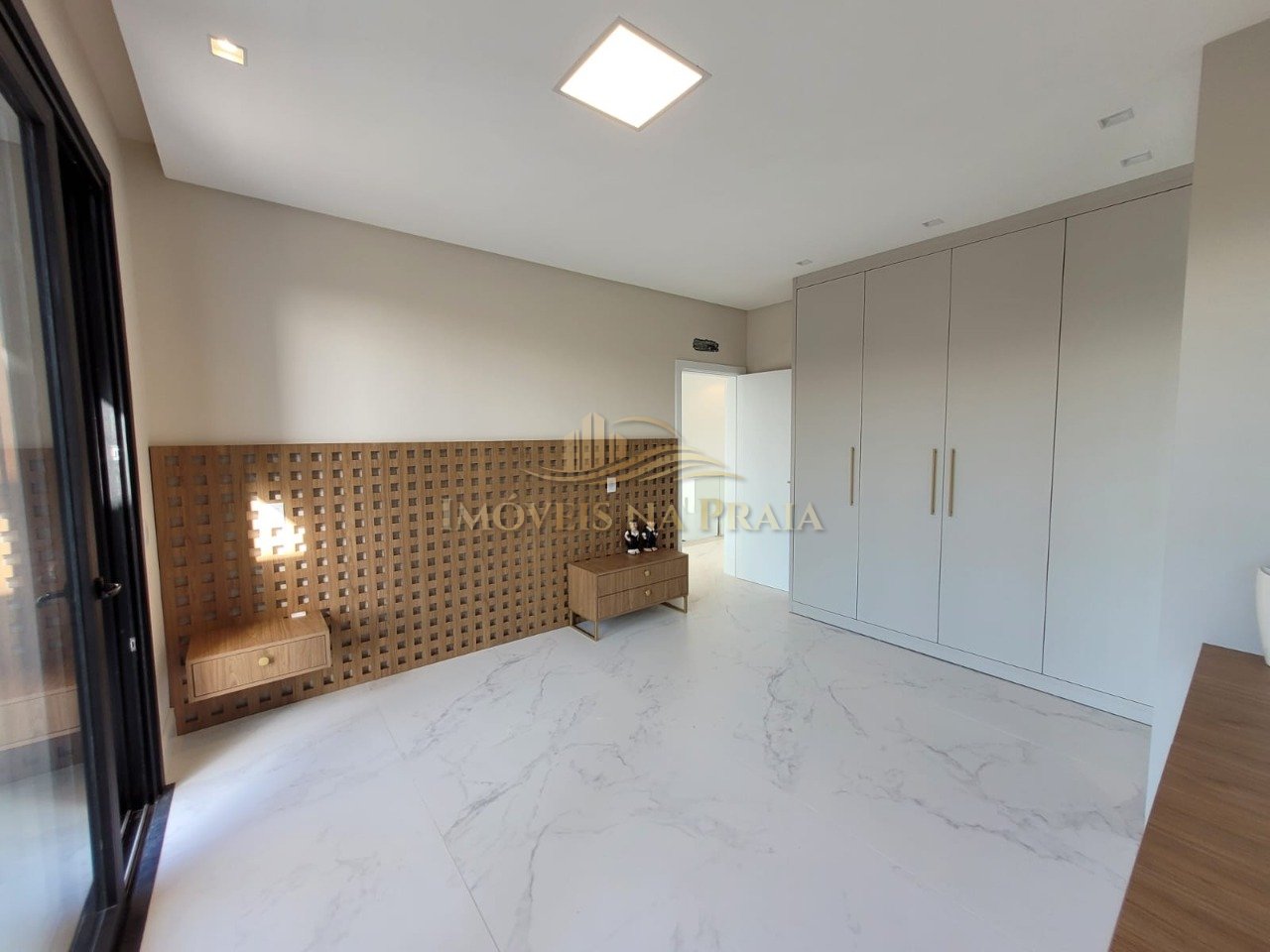 Foto 30 — Casa em Condomínio 4 Dormitório(s) Bairro Sunset