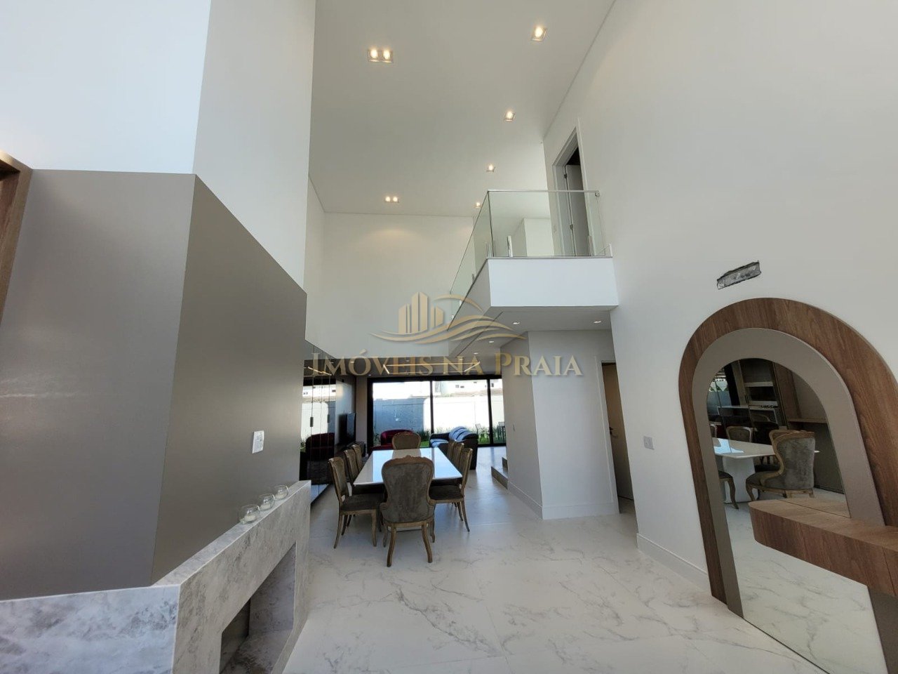 Foto 9 — Casa em Condomínio 4 Dormitório(s) Bairro Sunset