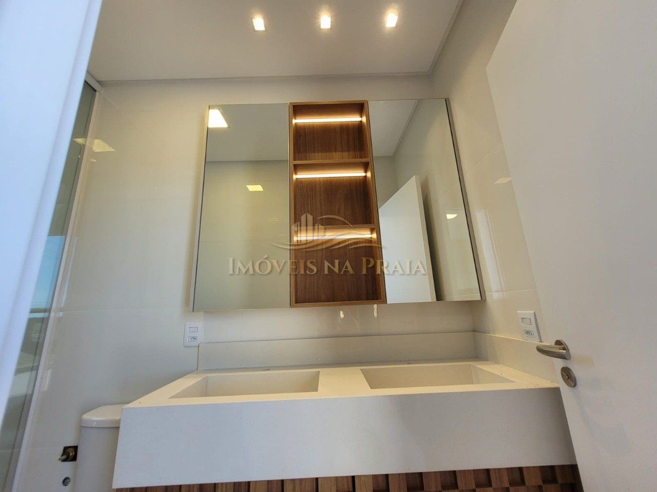 Foto 37 — Casa em Condomínio 4 Dormitório(s) Bairro Sunset