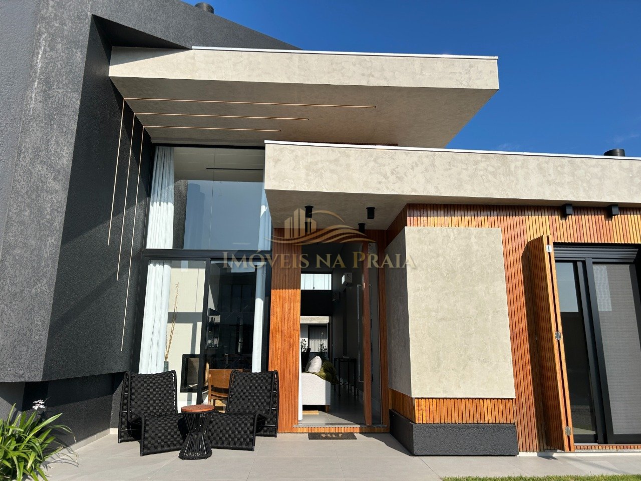 Foto 2 — Casa em Condomínio 4 Dormitório(s) Bairro Sunset