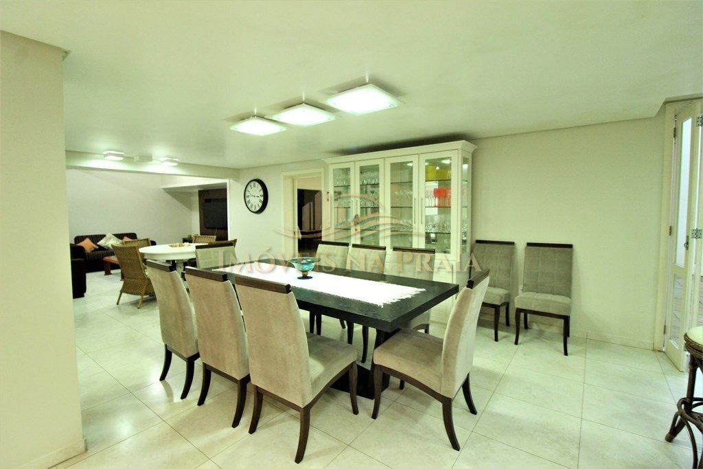 Foto 35 — Casa com 6 dormitórios em Atlântida.