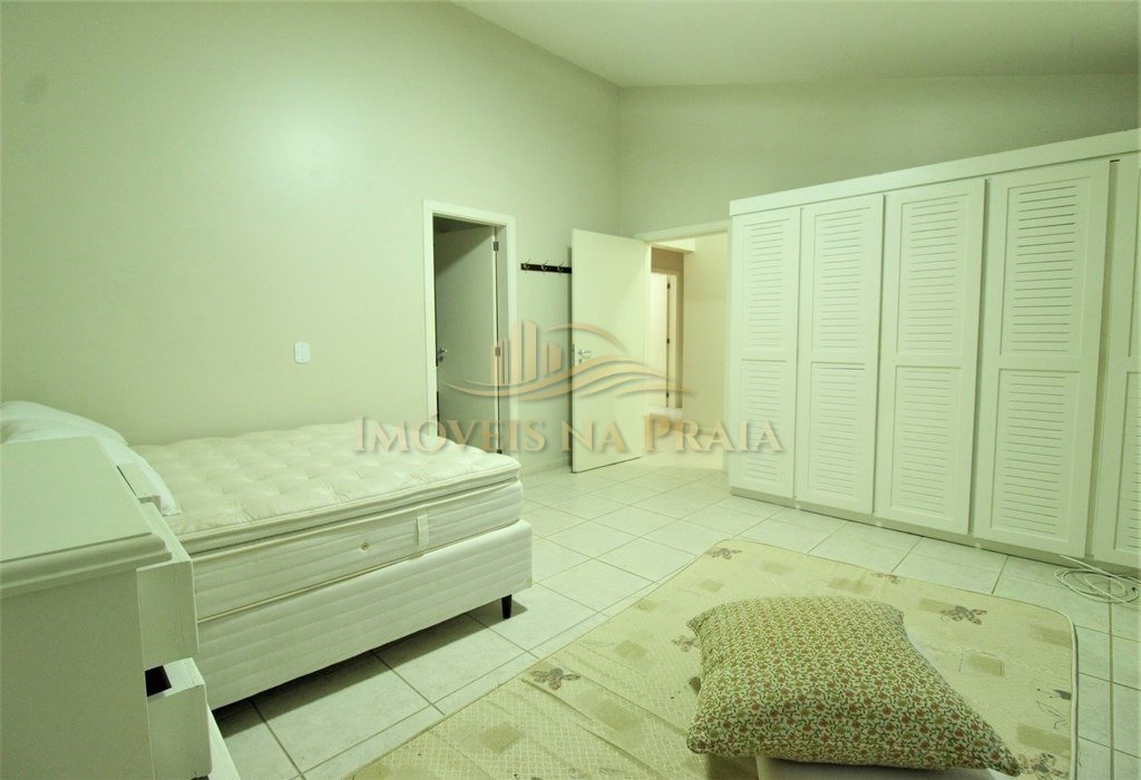 Foto 18 — Casa com 6 dormitórios em Atlântida.