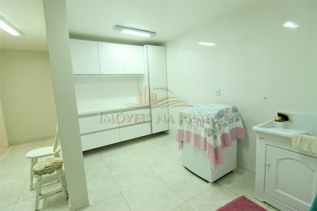 Foto 16 — Casa com 6 dormitórios em Atlântida.