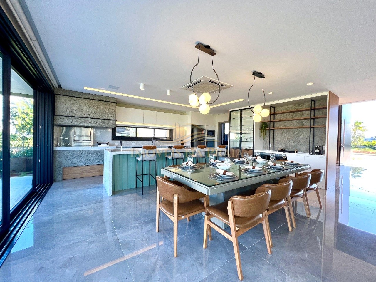 Foto 5 — Casa em Condomínio 5 Dormitório(s) Bairro Sense Xa