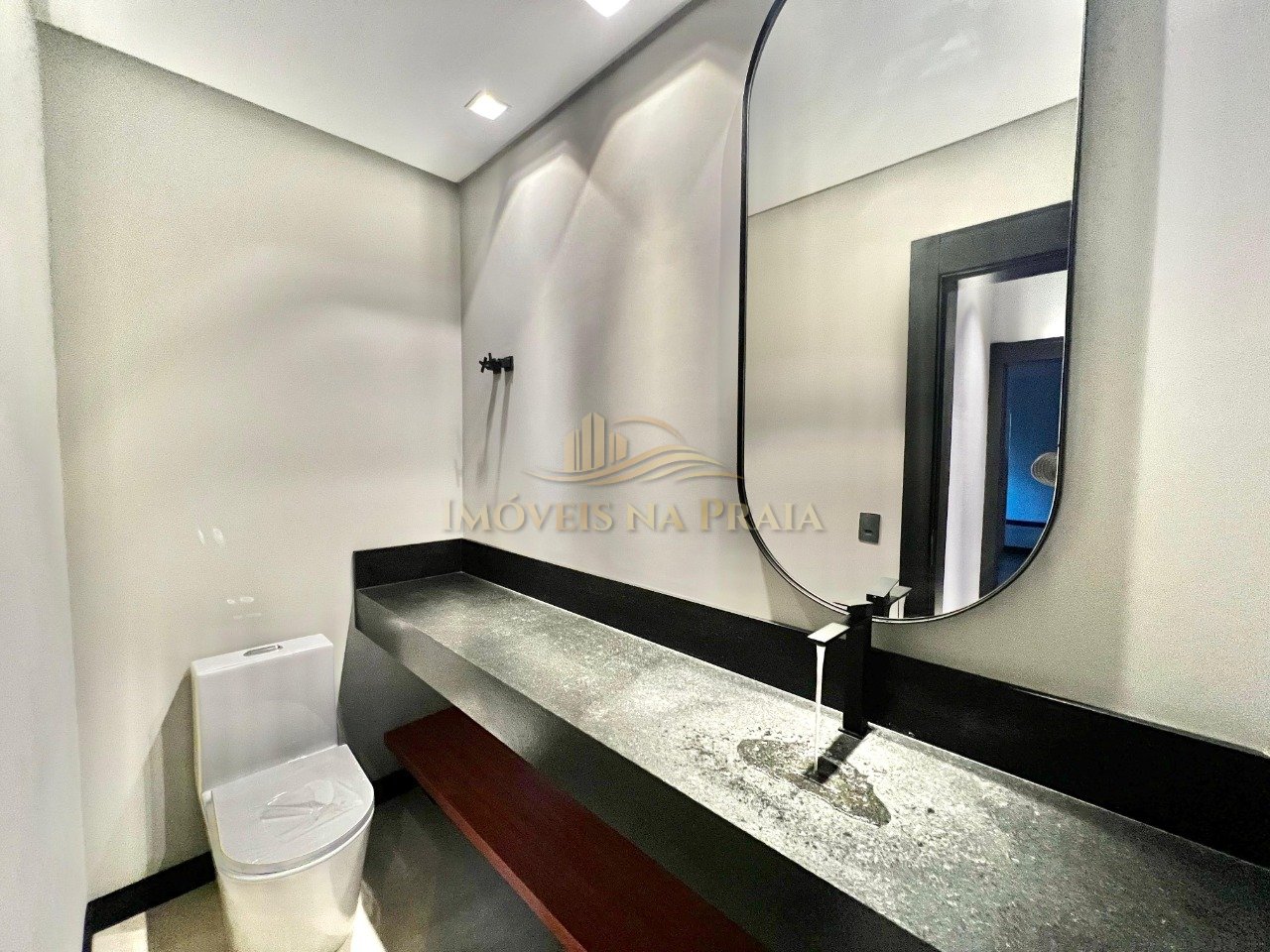 Foto 16 — Casa em Condomínio 6 Dormitório(s) Bairro Enseada