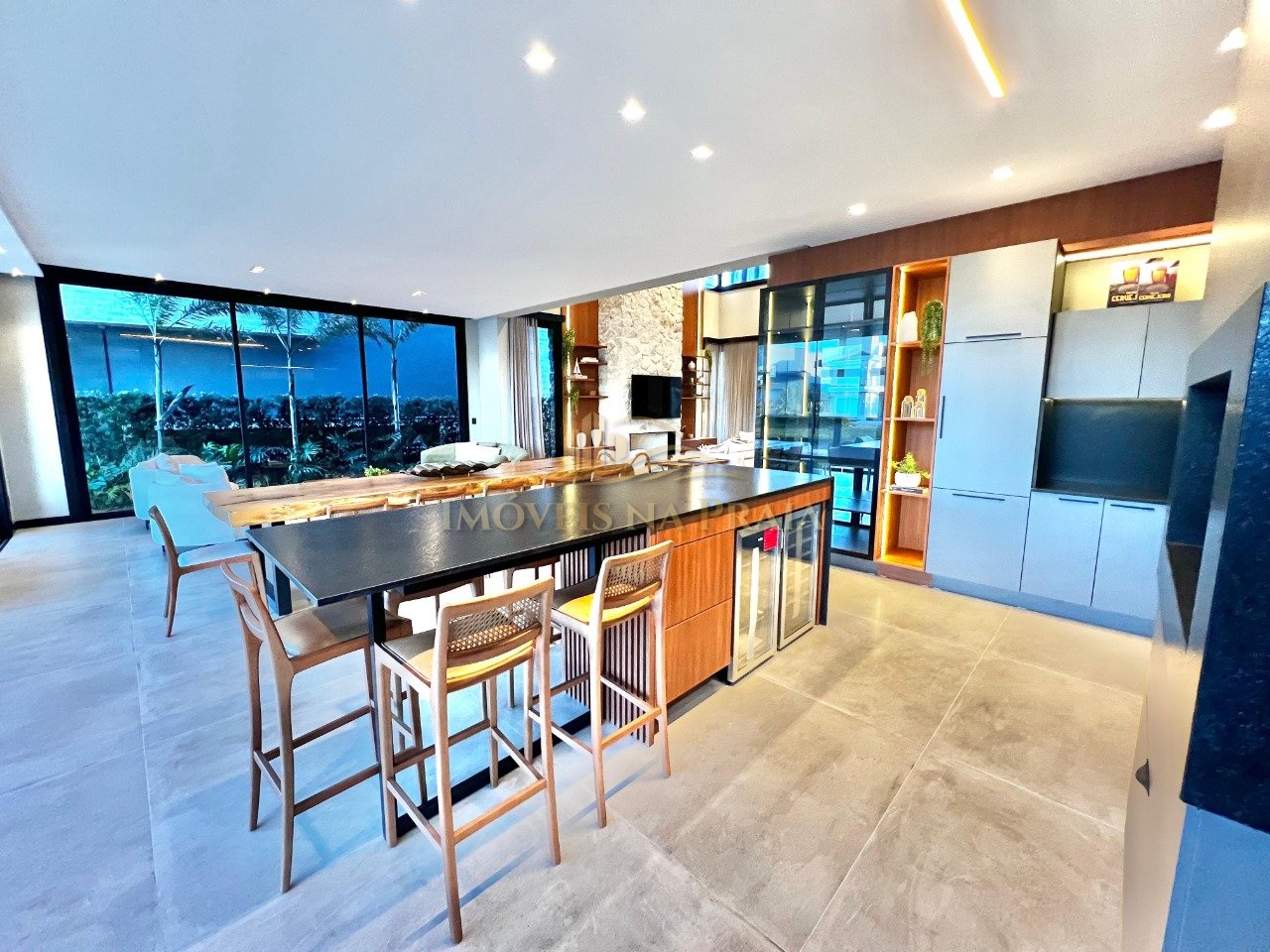 Foto 15 — Casa em Condomínio 6 Dormitório(s) Bairro Enseada