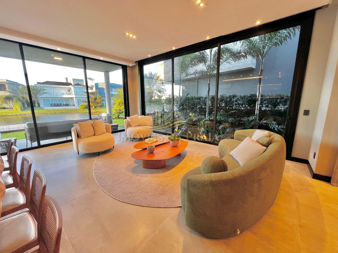 Foto 9 — Casa em Condomínio 6 Dormitório(s) Bairro Enseada